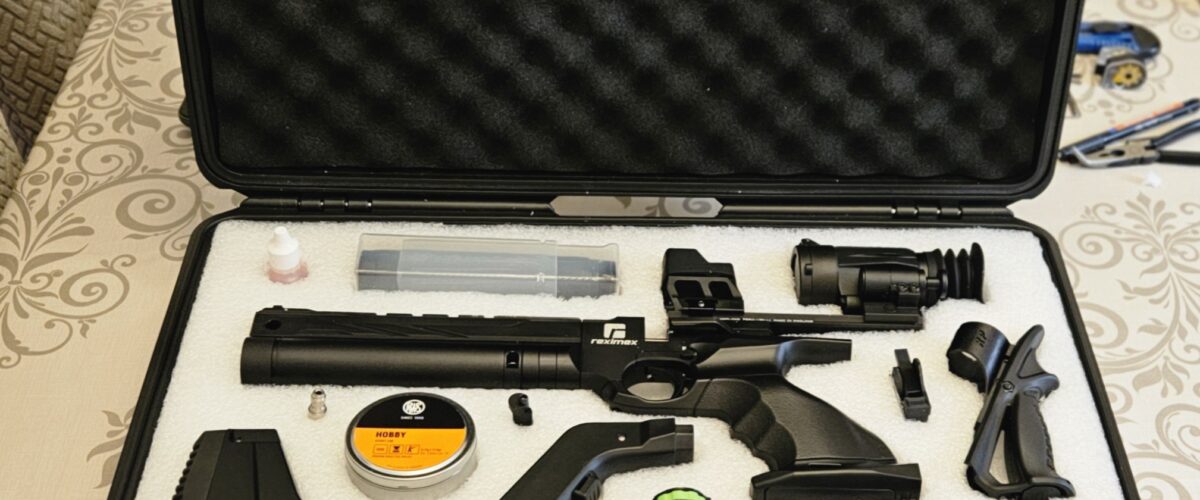 Larger hard case is very robust and also takes all the accessories